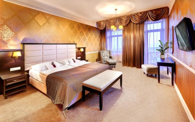 8dd5807cb0d40b8_6.jpg