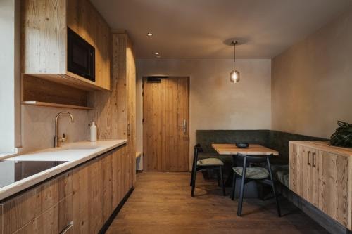 8de1b01e9b54588_5.jpg